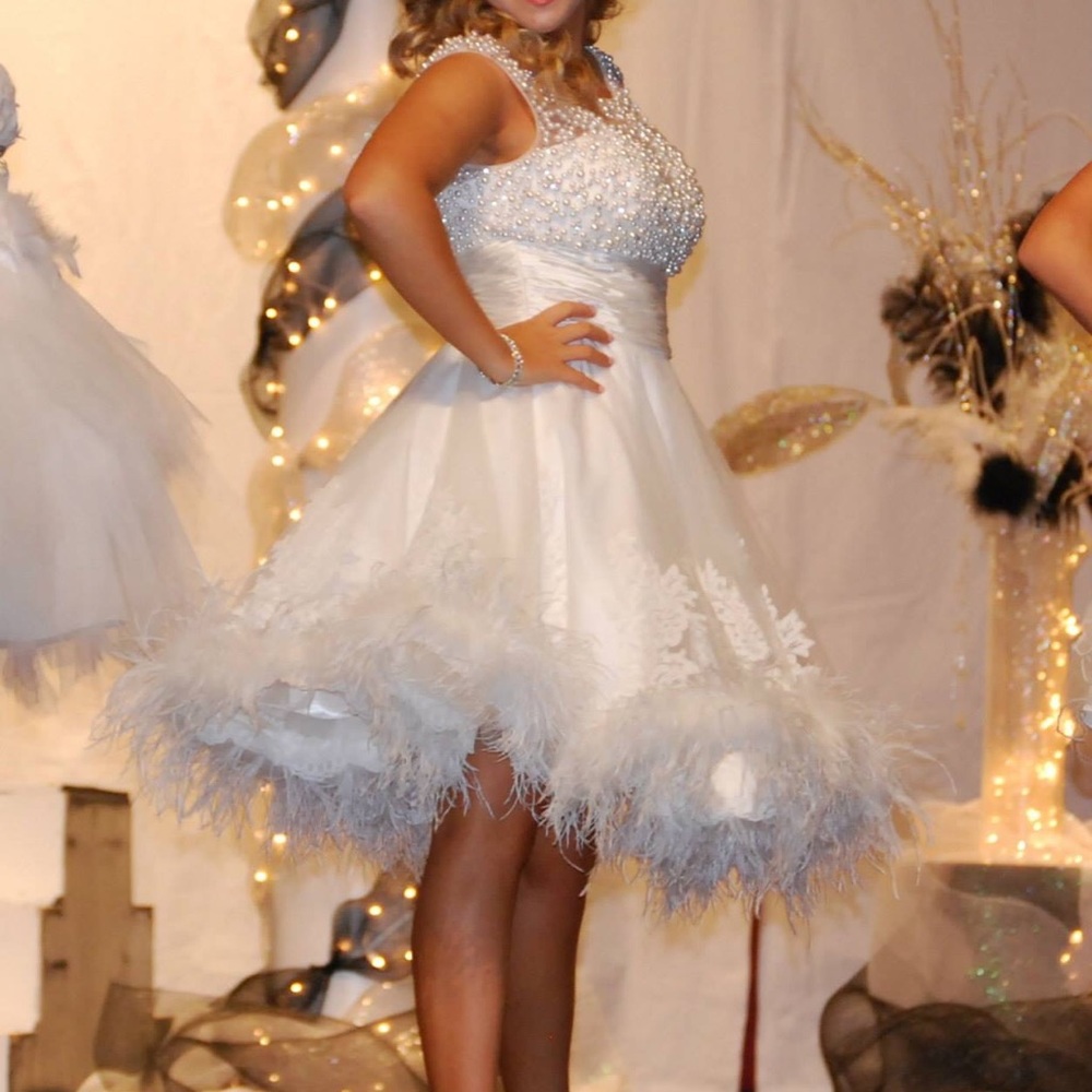 Short white Sherri hill cocktail dress
